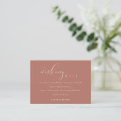 Carte D'accompagnement Simple Script Terracotta Rust Mariage Weu Bien (Debout devant)