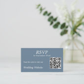 Carte D'accompagnement Site Mariage moderne Dusty Blue RSVP QR Code (Debout devant)