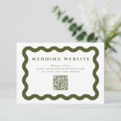 Carte D'accompagnement Wavy Green & White Mariage Website QR Code (Debout devant)