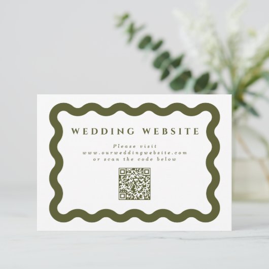 Carte D'accompagnement Wavy Green & White Mariage Website QR Code (Debout devant)