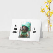 CARTE DACSHOUND DIT QU'IL EST PRÊT À FÊTER ST. JOURNÉE D (Fleur jaune)