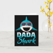Carte Dada Shark Portant un Cool Sungles Papa (Fleur jaune)
