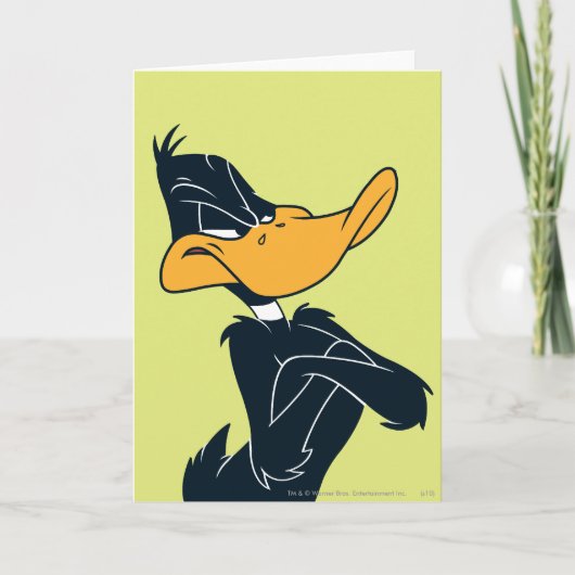 Carte DAFFY DUCK™ les bras croisés (Devant)