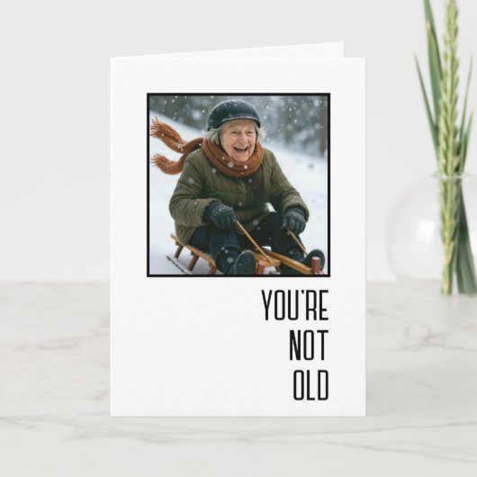 Carte Dame âgée faisant du toboggan le jour de son anniv (Devant)