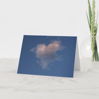 Carte d'amour de nuage de coeur