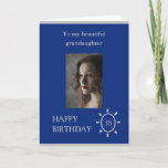 Carte d'anniversaire 18th Grandaughter Blue | Âge<br><div class="desc">Carte de 18e anniversaire pour petite-fille. Thème bleu. 18 est l'âge est sur le devant de la carte, mais vous pouvez choisir un âge différent. Il peut s'agir par exemple d'une carte de 16e anniversaire, d'une carte de 17e anniversaire ou d'une carte de 21e anniversaire heureux pour votre petite-fille. L'option...</div>