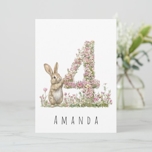 Carte d'anniversaire 4 ans avec un lapin floral (Debout devant)