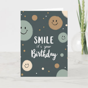Carte d'anniversaire aux visages souriants