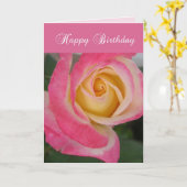 Carte d'anniversaire avec le rose de rose, (Fleur jaune)