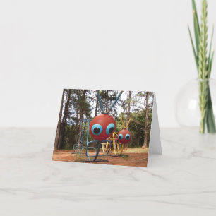 Carte d'anniversaire d'amusement et de surprises