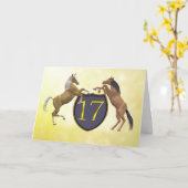 Carte d'anniversaire de 17 ans avec chevaux d'élev (Fleur jaune)