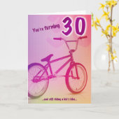 Carte d'anniversaire de BMX - vous tournez 30 (Fleur jaune)