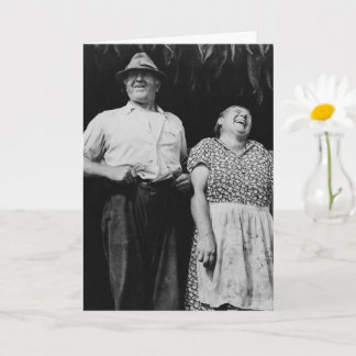 Carte d'anniversaire de couple âgé riant de style