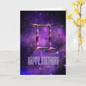 Carte d'anniversaire de Gemini de l'espace pourpre (Fleur jaune)