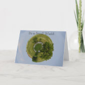 Carte d'anniversaire de la Terre verte dans le mon (Devant)