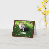 Carte d'anniversaire de mignonne chien et papillon (Fleur jaune)