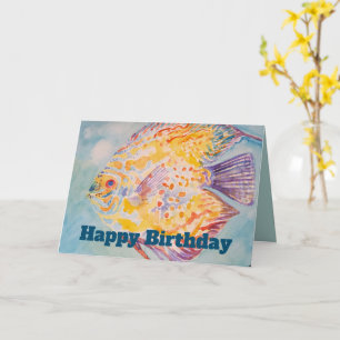 Carte d'anniversaire de poisson de couleur arc-en-