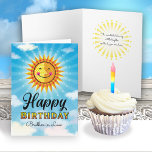 Carte d'anniversaire de Sun Brother souriante jaun<br><div class="desc">Faites de votre beau-frère une fête spéciale pour son anniversaire en lui envoyant ce joyeux soleil décoratif jaune et orange flottant dans le ciel bleu avec des nuages. Dans le texte dit "Le soleil a commencé à briller juste un peu plus brillant le jour de votre naissance."</div>