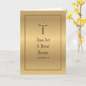 Carte d'anniversaire d'ordination de prêtre élégan (Fleur jaune)