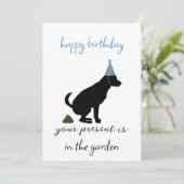Carte d'anniversaire drôle du chien, anniversaire (Debout devant)