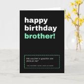 Carte d'anniversaire du frère du bon de boisson (Fleur jaune)