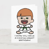 Carte d'anniversaire du karaté du garçon mignon (Devant)