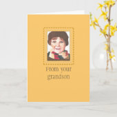 Carte d'anniversaire Garçon à grand-mère à tête ro (Fleur jaune)