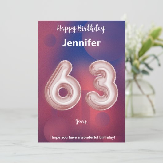 Carte d'anniversaire heureuse à 63 ans (Debout devant)