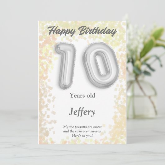 Carte d'anniversaire heureuse à dix ans (Debout devant)
