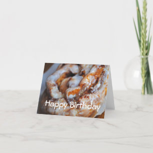 Carte d'anniversaire joyeuse à Cinnamon Roll