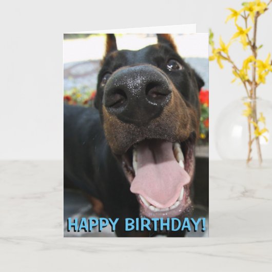 Carte d'anniversaire mignonne de dobermann (Fleur jaune)