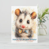 Carte d'anniversaire pour opossum (Debout devant)