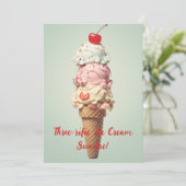 Carte d'anniversaire pour un délicieux sundae glac (Debout devant)