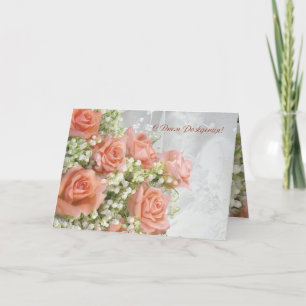 Carte d'anniversaire russe. Rose, lis de la vallée