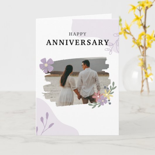 Carte d'anniversaire simple et heureuse blanche et (Fleur jaune)