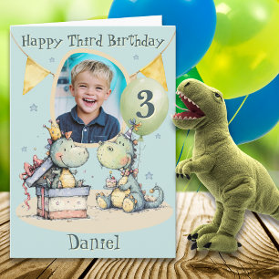 Carte d'anniversaire Troisième Dinosaure avec une 
