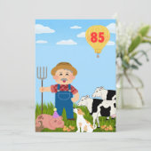 carte d'anniversaire unique 85 ans (ferme) (Debout devant)