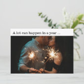 Carte d'annonce de fiançailles du Nouvel An (Debout devant)