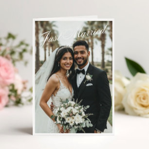 Carte d'annonce de mariage pliée tout juste mariés