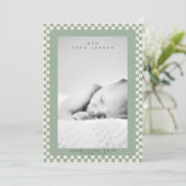 Carte d'annonce de naissance de bébé moderne et mi (Debout devant)