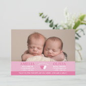 Carte d'annonce de naissance de jumeaux / carte de (Debout devant)