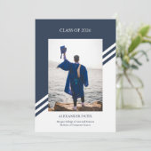 Carte d'annonce de remise de diplôme garçon éditor (Debout devant)