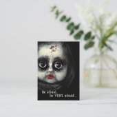 Carte D'appel Déplaisante Eerie Doll Ayez Peur Halloween (Debout devant)