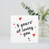 Carte de 5 ans heureuse - Amour & Coeurs (Debout devant)