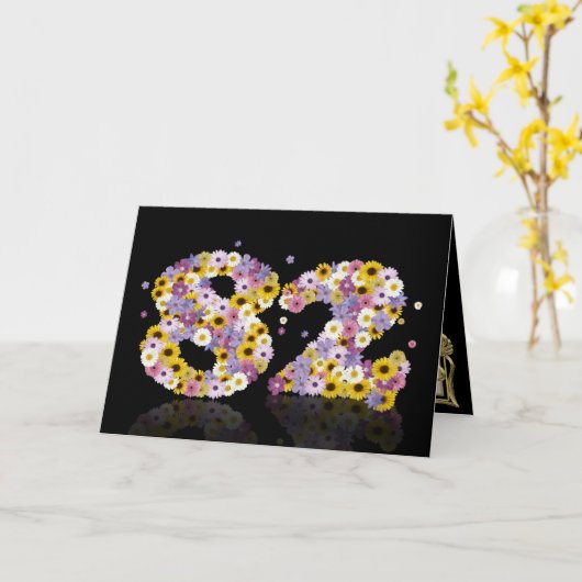 Carte de 82e anniversaire avec lettres fleuries (Fleur jaune)