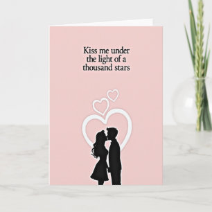 Carte de baiser romantique sous les étoiles