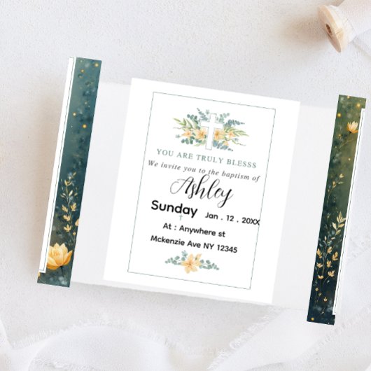 Carte de baptême avec croix et fleurs