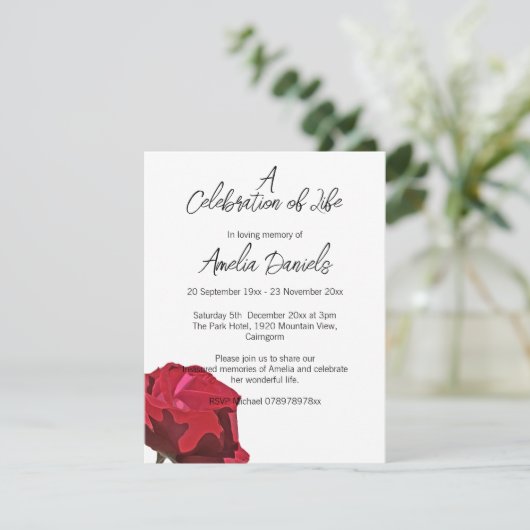 Carte de célébration de la Rose rouge unique (Debout devant)