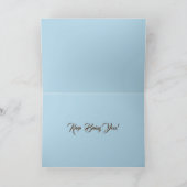 Carte de chats noirs mignons jouant au football en (Intérieur)