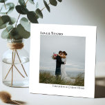 Carte De Correspondance Amour & Merci Merci photo minimaliste Mariage<br><div class="desc">Ces cartes de remerciement mariages sont simples,  minimalistes et belles. Présentez un design propre avec une photo carré sur un arrière - plan blanc avec la légende "Amour & Merci" et votre nom. Le dos est vide pour que vous puissiez écrire une note de remerciement spéciale.</div>